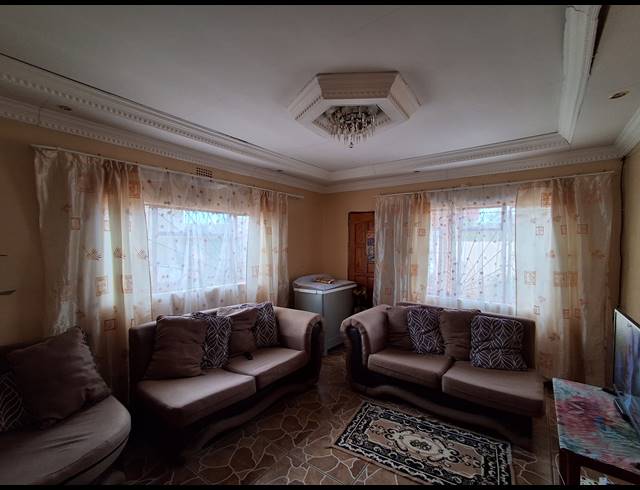 2 BEDROOM FREESTANDING FOR SALE IN JOUBERTON